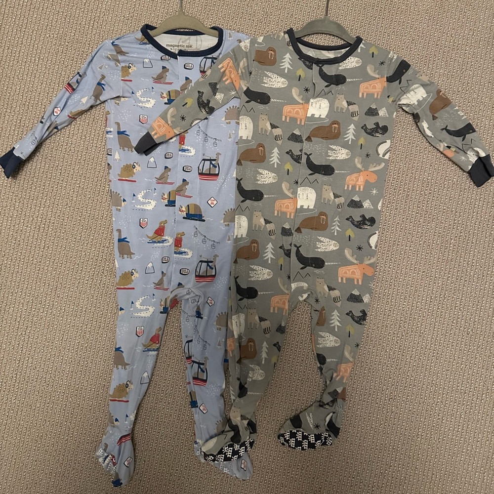 2 Magnetic Me Modal Footies in sold out prints size 9-12